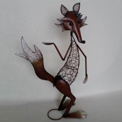 China Creative Outdoor Metal Sculpture Lawn Garden Iron Wire Animal Fox Eco-friendly Ornament Fox Decor for sale