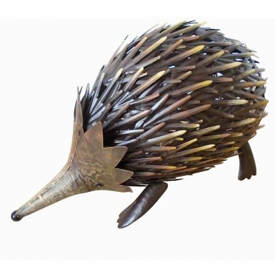 China Eco-friendly Unique Design Hot Selling Animal Garden Ornaments Metal Hedgehog For Outdoor Decoration for sale