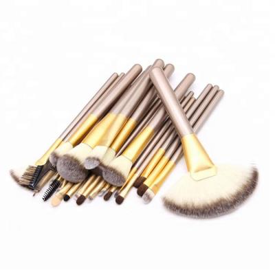 China Long Lasting Makeup Brushes Sensitive Makeup Brush High Quality Character Makeup Brush 2021 Base 18pcs Set for sale