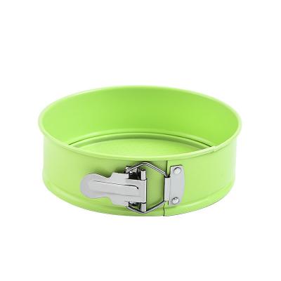 China Sustainable Green Chiffon Cake Pan Carbon Steel Cake Pan Springform Round Pan With Lock for sale