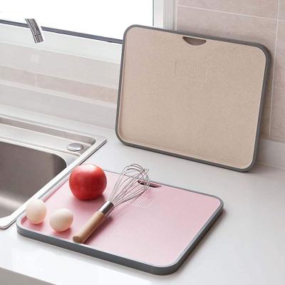 China Eco-Friendly Sustainable Small Kitchen Wheat Straw Plastic Cutting Board for sale