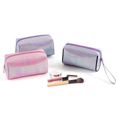 China Pretty Makeup Travel Handle Bag Beauty PU Laser Hologram Cosmetic Bags Waterproof Custom Zipper Bag Estuche De Maquillaje Holographic for sale