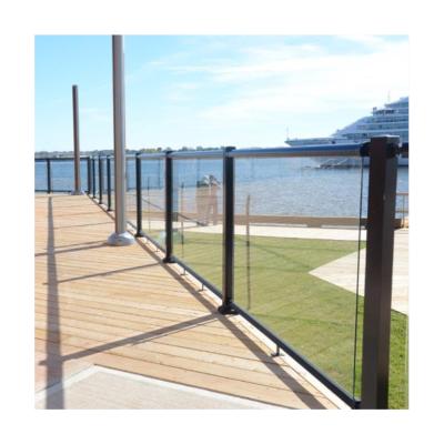 China Modern Black And White Aluminum Baluster Aluminum Balcony Fence Glass System Design for sale