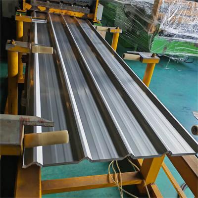 China Panel de techo ondulado de acero galvanizado de 8 pies DX51D Z40 0,15 mm en venta