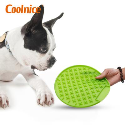 China Hot Selling Slow Dispensing Pet Sustainable Bowl Treater Silicone Perfect Dog Licking Pad Mat for sale