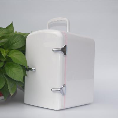 China 9L Mini Car Thermoelectric Mini Fridge Portable USB Car Refrigerator for sale