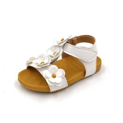 China Breathable Toddler Girl's Cute White Flower Princess Beach Sandals Fashion Open Toe Strap Sandals for sale