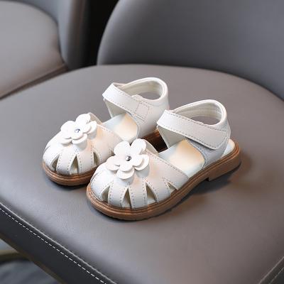 China Light Girls Sandals Summer Fashion Toddler Little Girls Cute Leather Princess Dress Shoes for sale