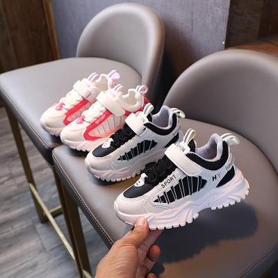 China Breathable Boys Girls Sport Shoes Lightweight Breathable Sneakers Strap Sporty Tennis Shoes For Running Walking for sale