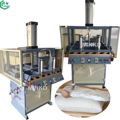 China Automatic Textiles Pillow Pouch Press Packaging Machine Pillow Compress Packing Machine for sale