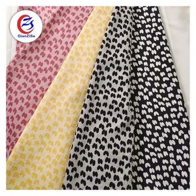 China Antistatic 100% Polyester Crepe Printing Fabric For Garment Materials Ready Goods for sale