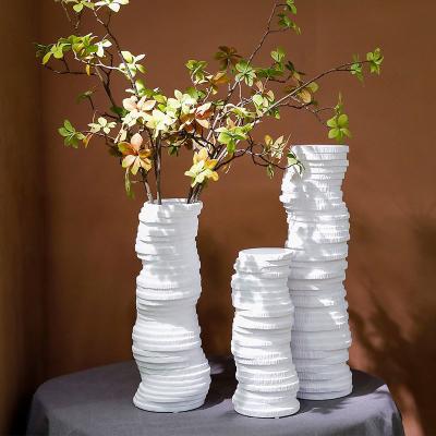 China Luxury Modern White Ceramic Morden Vase Home Flower Decoration for sale