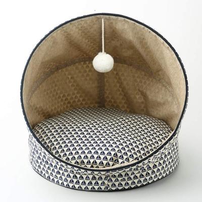 China Cats Exquisite Craftsmanship Good Quality Round Folding Cat Cave Nest for sale