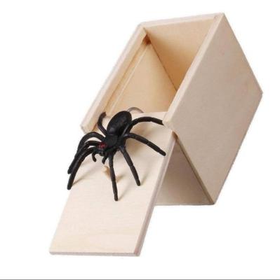 China Prank Prank Spider Wooden Box Halloween Gift Wooden Box Hidden Alert Prank Spider In Case Scarebox Play Trick Joke Toys for sale