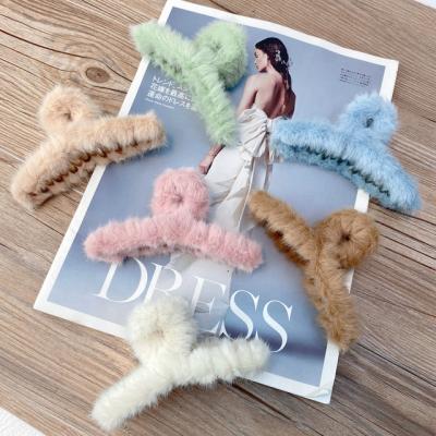 China New Beauty Products Women's Winter Hair Accessories Warm Hair Claws Wholesale Fox Fur For Women for sale