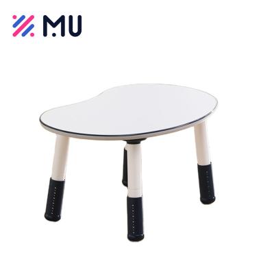 China EUROPEAN Hot Selling Environmental Friendly Materials Wooden Tables And Chairs Product For Kids for sale