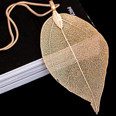 China Gold Plated Necklace Sweater Chain Leaf Necklace Pendant Real Natural Europe and America Leaf Specimen for sale