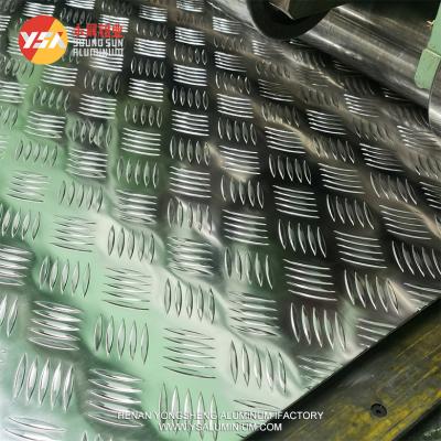 China Diamond Plate 5052 Aluminum 8 x 4 Aluminium Sheet Aluminum Tread Plate for sale