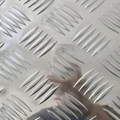 China 1600mm Geruite Plaat Vijf van het Breedtealuminium Drie van het de Plaatbars Blad van de Aluminiumcontroleur Te koop