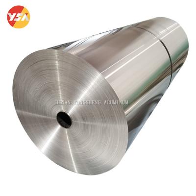 China Nahrungsmittelgrad-Aluminiumpapierfolie bedeckt Aluminiumfolie-Rollen-Aluminiumfolie für Nahrungsmittelverpackung zu verkaufen