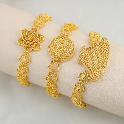 China New CLASSIC popular flower bracelet fan pattern up-to-date bracelet women 24k gold plated bracelet for sale