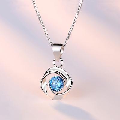 China The Other Personalized Rotating Silver Chain 925 Necklace Dangling Love Heart Necklace Box For Women for sale