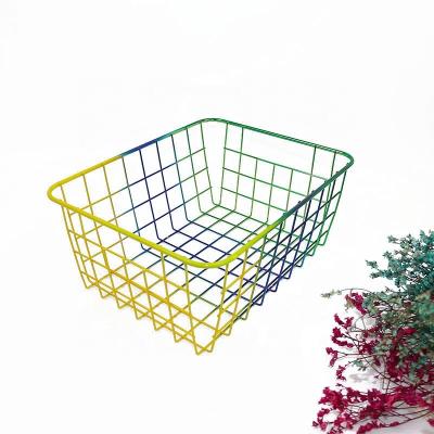 China New Sustainable Farmhouse Decor Metal Wire Food Storage Basket with Handles for in Buffets Bathroom Laundry Room for sale