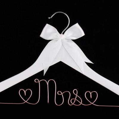 China Eco-friendly Hanger Personalized Wedding Hanger For Bridesmaid Dresses Accessories Bridal Party Engraved Names Wooden Dress Hanger For Wedding Bride for sale