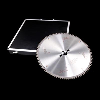 China Long Working Woodworking PCD Diamond Blades Diamond Saw Blade For Wood Cutting 380mm for sale