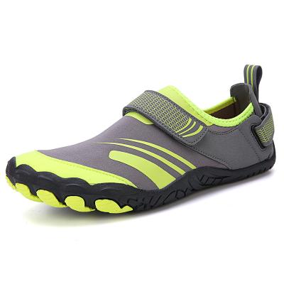 China Light Weight Quick Drying Swimming Sports Water Shoes Sneakers For Men Walking Shoes For Men Women for sale