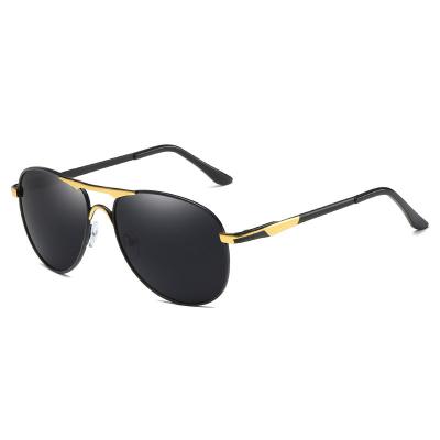 China Classic Square Fashion Sunglasses Metal Frame Male Polarized Big Sunglasses Frame Men Driving Sun Glasses Uv400 for sale