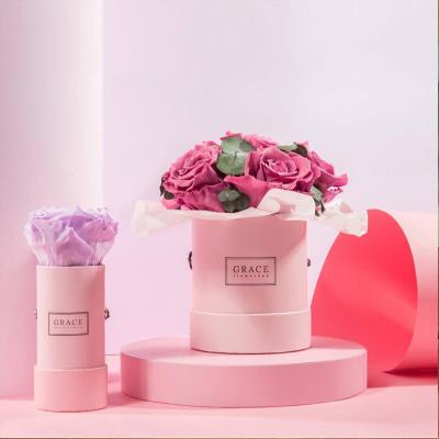 China Handmade Small Cylinder Flower Box Flower Bouquet Holder Box Cute Valentine's Day Gift High End Floral Circle Box for sale