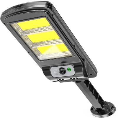 China IP67 Garden Solar Panel Street Lights Powered Lighting Pole Lamp For Garden for sale