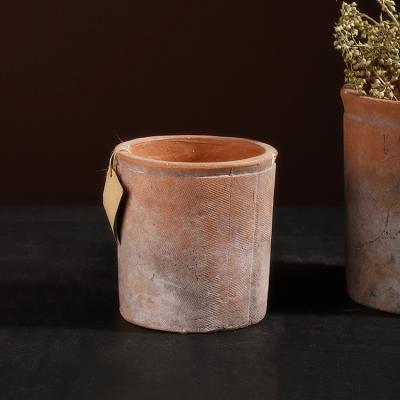 China Unique Minimalist Personalized Terracotta Home Decor Pieces Garden Decorative Ceramic Flower Pots Planters for sale