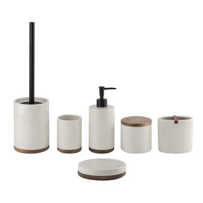 China Round Shape Ceramic Bathrooom Accessories With Wooden Base Cream Color for sale