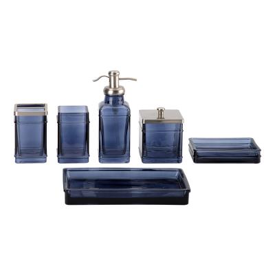 China Conjunto de baño de vidrio de forma cuadrada de color azul pálido de níquel, dispensador de jabón para la cabeza de la farmacia, accesorios de escritorio para el baño en venta