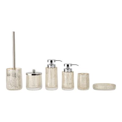 China Mercury gold glass bathroom accessories round shape with ribbed vertical stripe soap liquid bath soap dispenser tumbler à venda