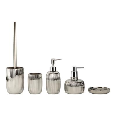 China Chrome glass bathroom accessories round shape with vertical stripe soap dish holder hand wash dispenser bath soap dispenser zu verkaufen