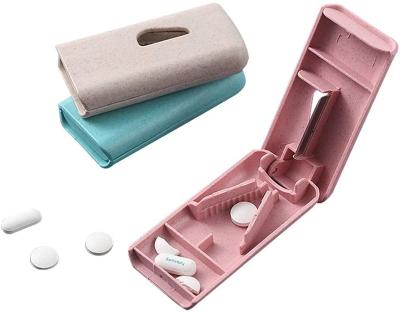 China Adversting/promotion/gift medicine plastic pill crusher cutter/wholesale box portable hot pill cutter souvenir sale for sale