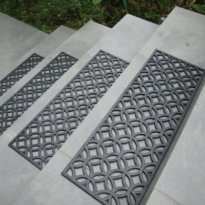 China Outdoor Non Slip Outdoor Safety Non Slip Anti Slip Recycled Rubber Stair Treads for sale