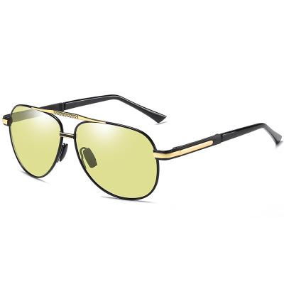 China New Style UV400 Pilot Retro Polarized Alloy Frame TAC Lens Glasses Photochromic Night Vision Sunglasses UV400 Toad Shades A1515BS for sale