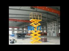 Hydraulic scissor cargo lift