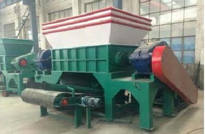 China vertical wood pallet shredder HY1300 capacity 6 to 8 ton per hour for sale