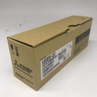 China PLC Input Output Module DC-Link AJ65SBTB1-32T/AJ65SBTB1-32DT IN 24VDC 7mA OUT OF 24VDC 0.5A 3.6A/Common 24VDC 60mA AJ65SBTB1-32DT for sale