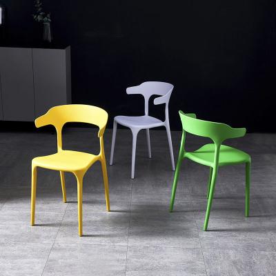 China Modern Factory Price Dining Plastic Chair Colorful Dining Stackable Plastic Chairs for sale