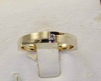 China Other Custom 18K Yellow Gold Jewelry And Natural Diamond Ring For Wedding Ring Male Ring for sale