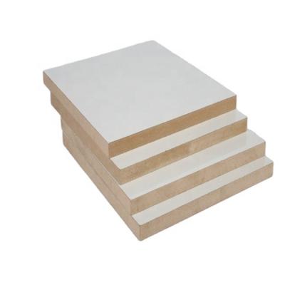 China 4x8 18mm MDF Board 18mm MDF Board 3mm Melamine Moisture Proof White MDF for sale