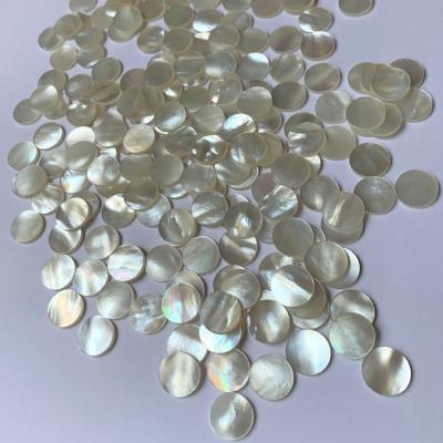 China Brilliant Flat White Pearl Discs, Round Loose Natural BROOM Shell, Flat Disc Gemstone For Jewelry Making for sale