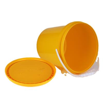 China 2.5 Gallon 10L Plastic Buckets Eco - Friendly Plastic Paint Buckets With Handle for sale