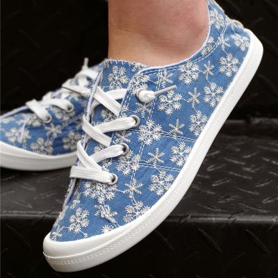 China Fashion Trend Low Vamp Women Summer Sneakers Flat Interesting Canvas Shoes Upper Casual Blue Snowflake Embroidery for sale